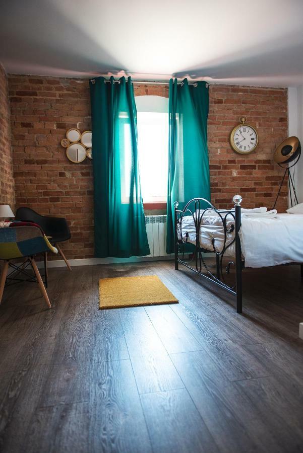Leon'S Rooms Жари Екстер'єр фото